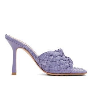 Bottega Veneta Raffia Stretch
Heels | 6.5-7W (37EU) | Wisteria |
$1,250 Retail